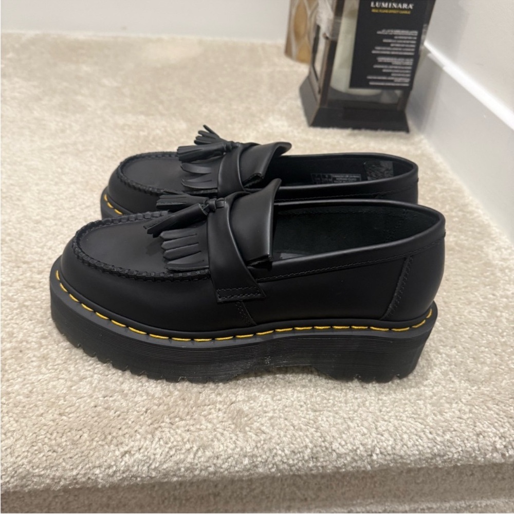 NWT Women's Dr. Martens Adrian Bex Tassel loafers , Smooth Black , Sz US 9